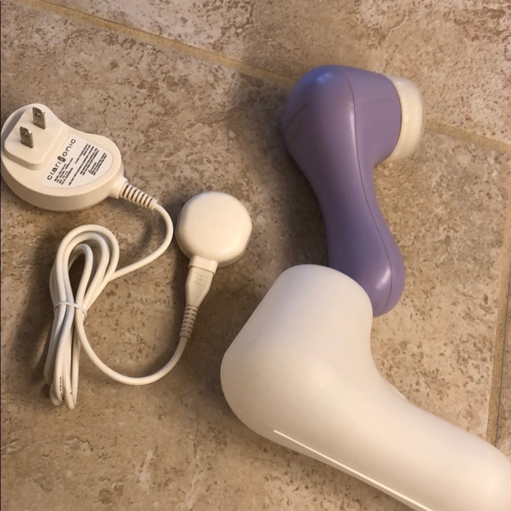 Like new Clarisonic Mia 2